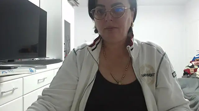 Amandamuller1982 online show from November 6, 8:54 pm