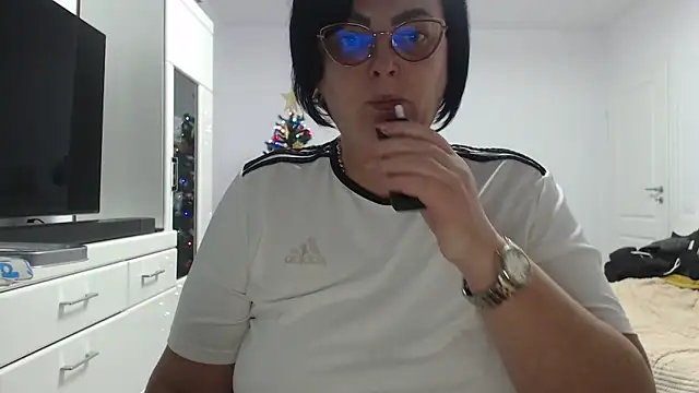 Amandamuller1982 online show from December 17, 8:48 pm