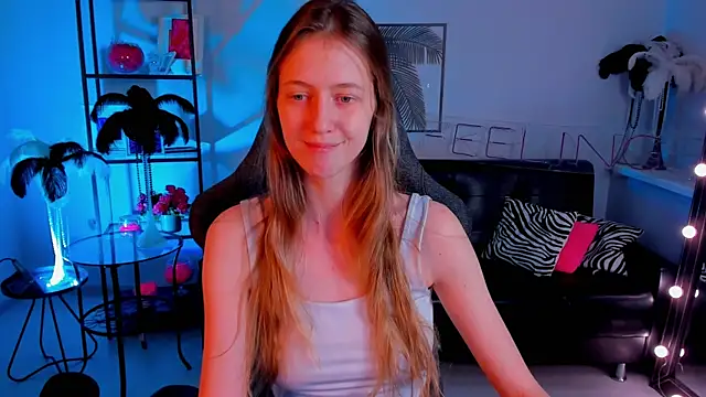 Sharon Evansi online show from February 12, 12:55 pm