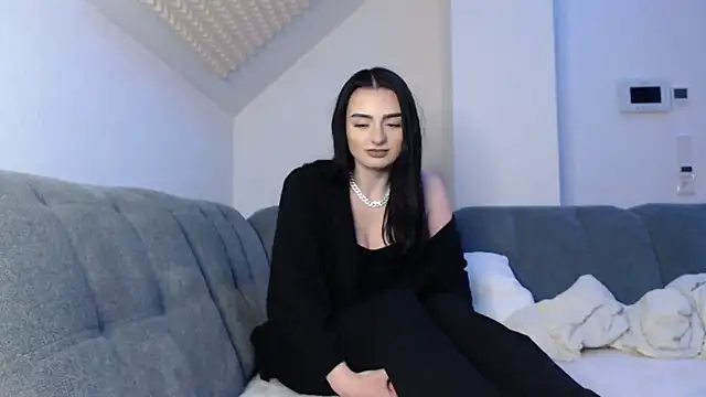 AdelinaAlia online show from December 7, 9:11 pm