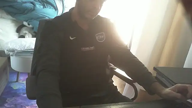 shyfrenchcock1 online show from November 29, 2:31 pm