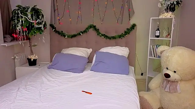 Snapshot of Bella_Murrr chatting on December 23, 1:24 pm Bella Murrr online show from December 23, 1:24 pm