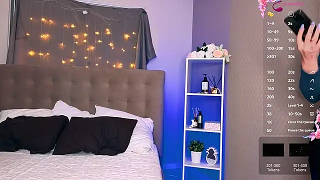 Snapshot of Bella_Murrr chatting on January 17, 12:42 pm Bella Murrr online show from January 17, 12:42 pm