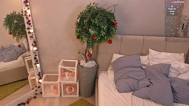 Snapshot of Bella_Murrr chatting on February 4, 7:07 am Bella Murrr online show from February 4, 7:07 am