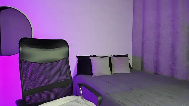 SaraMilf 69 online show from February 17, 4:48 pm