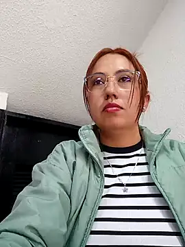 VIOLETA-25  online show from February 6, 9:17 pm