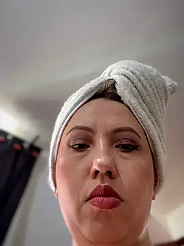 Snapshot of VIOLETA-25_ chatting on May 20, 3:07 pm VIOLETA-25 online show from May 20, 3:07 pm