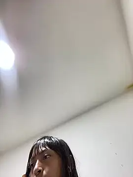 Snapshot of bonnie_18x chatting on January 23, 2:23 am bonnie 18x online show from January 23, 2:23 am