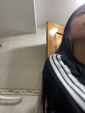 Snapshot of bonnie_18x chatting on February 18, 1:11 pm bonnie 18x online show from February 18, 1:11 pm