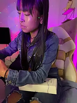 Snapshot of bonnie_18x chatting on February 20, 2:40 am bonnie 18x online show from February 20, 2:40 am