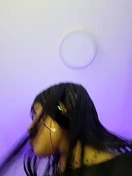 Snapshot of bonnie_18x chatting on March 1, 2:37 am bonnie 18x online show from March 1, 2:37 am