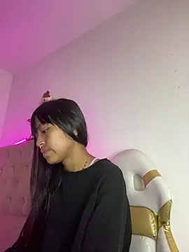 Snapshot of bonnie_18x chatting on March 6, 12:19 pm bonnie 18x online show from March 6, 12:19 pm