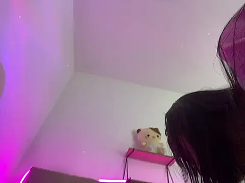 Snapshot of bonnie_18x chatting on March 7, 3:19 am bonnie 18x online show from March 7, 3:19 am