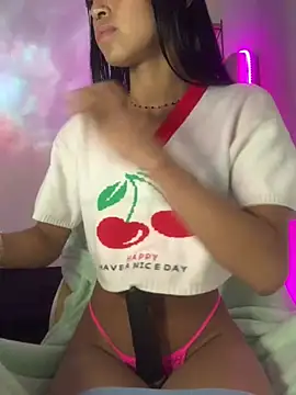 Snapshot of bonnie_18x chatting on March 21, 9:56 am bonnie 18x online show from March 21, 9:56 am