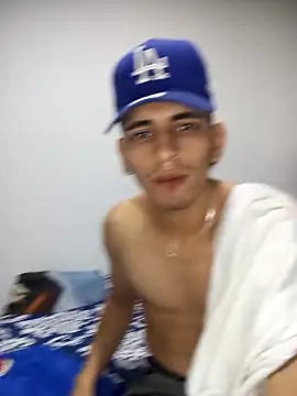 Y4NcA online show from October 22, 11:04 pm