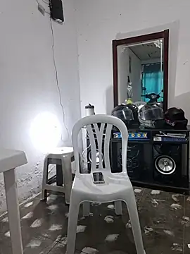 steisy325 online show from February 9, 1:15 pm