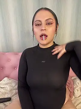 PoliBenett  online show from March 6, 4:49 pm