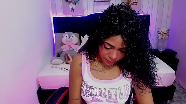 Edelaine rogers online show from September 12, 5:07 am