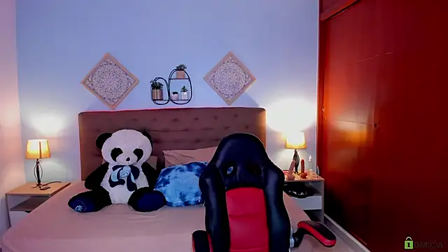 Edelaine rogers online show from October 12, 5:06 am