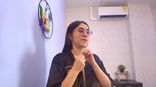 Amy wats0n online show from December 19, 7:10 pm