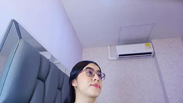 Amy wats0n online show from March 25, 7:09 pm