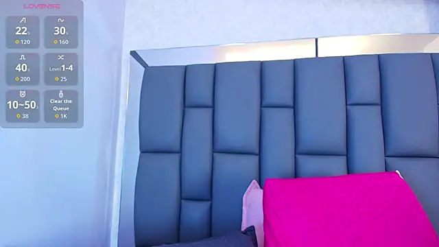 Amy wats0n online show from April 7, 7:03 pm