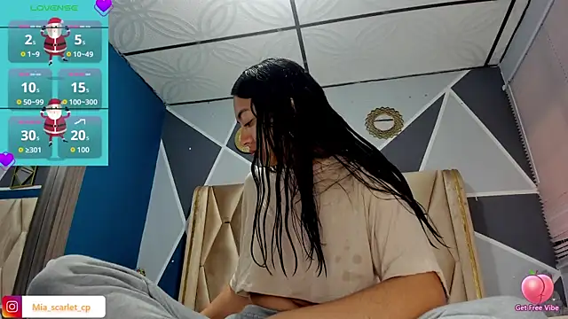 Mia scarlet69 online show from November 17, 12:22 pm