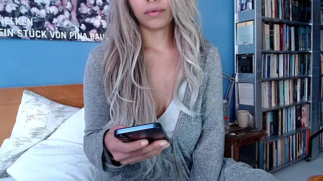 liadivina online show from February 14, 4:26 pm