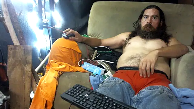 Snapshot of linksjack1010 chatting on July 18, 2:10 pm linksjack1010 online show from July 18, 2:10 pm