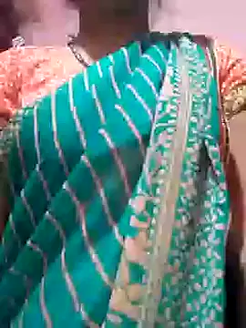 Snapshot of riya_houswife chatting on December 20, 6:19 am riya houswife online show from December 20, 6:19 am