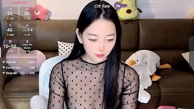 Yilin1999 online show from December 15, 2:30 am