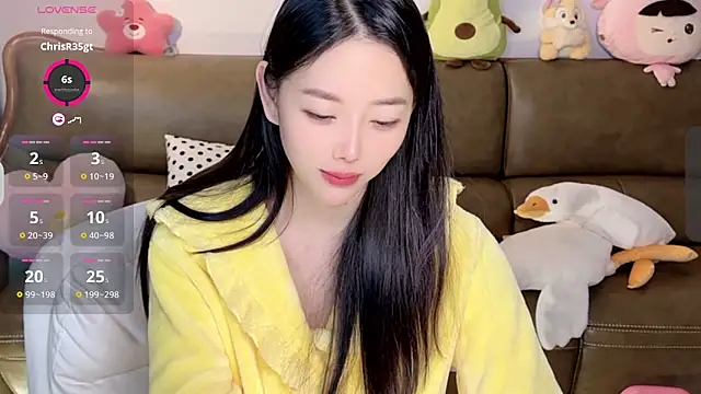 Yilin1999 online show from February 5, 12:06 pm