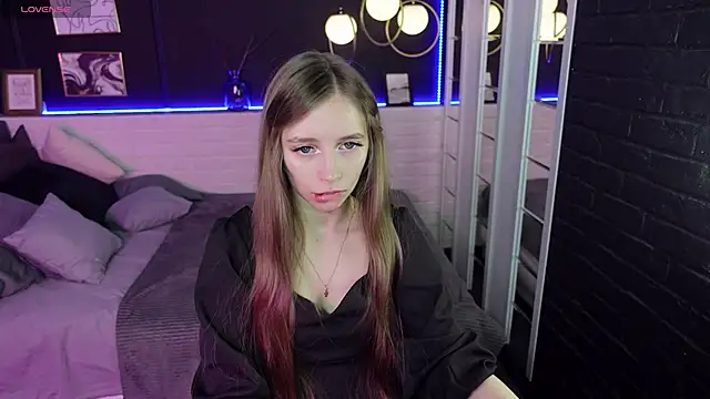 Snapshot of OliviaGentle chatting on December 1, 11:47 pm OliviaGentle online show from December 1, 11:47 pm