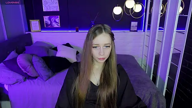 Snapshot of OliviaGentle chatting on December 14, 10:18 pm OliviaGentle online show from December 14, 10:18 pm