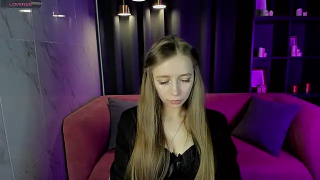 Snapshot of OliviaGentle chatting on December 16, 3:22 pm OliviaGentle online show from December 16, 3:22 pm