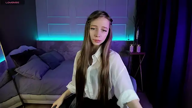 Snapshot of OliviaGentle chatting on January 7, 9:35 pm OliviaGentle online show from January 7, 9:35 pm