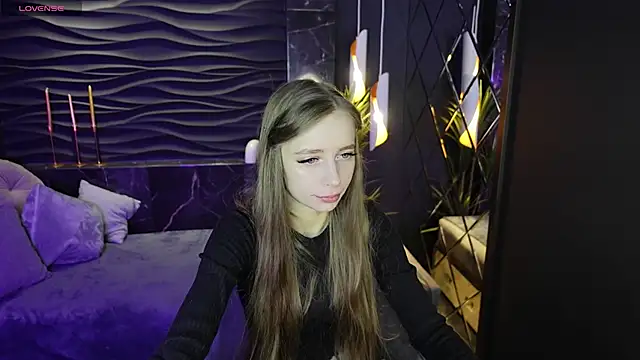 Snapshot of OliviaGentle chatting on January 9, 10:20 pm OliviaGentle online show from January 9, 10:20 pm