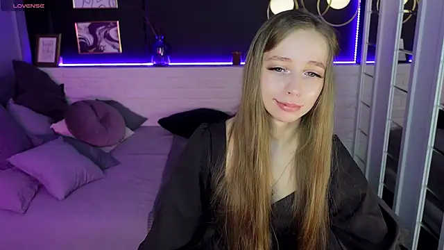 Snapshot of OliviaGentle chatting on January 17, 1:25 am OliviaGentle online show from January 17, 1:25 am