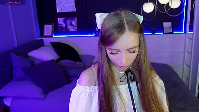 Snapshot of OliviaGentle chatting on January 25, 2:47 pm OliviaGentle online show from January 25, 2:47 pm