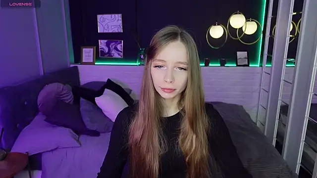 Snapshot of OliviaGentle chatting on February 3, 10:11 pm OliviaGentle online show from February 3, 10:11 pm