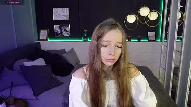 Snapshot of OliviaGentle chatting on February 7, 10:52 pm OliviaGentle online show from February 7, 10:52 pm