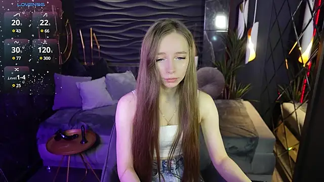 Snapshot of OliviaGentle chatting on February 12, 4:33 am OliviaGentle online show from February 12, 4:33 am