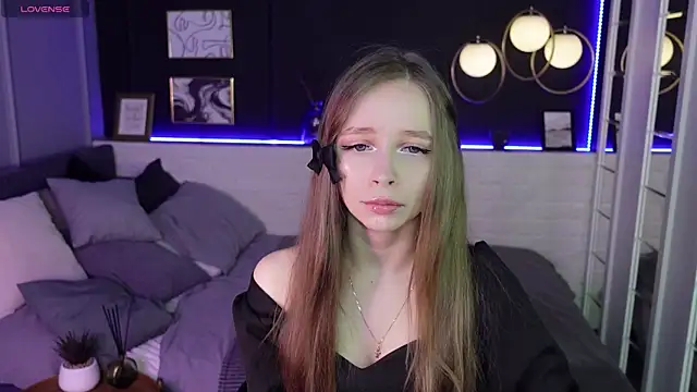 Snapshot of OliviaGentle chatting on February 13, 10:11 pm OliviaGentle online show from February 13, 10:11 pm