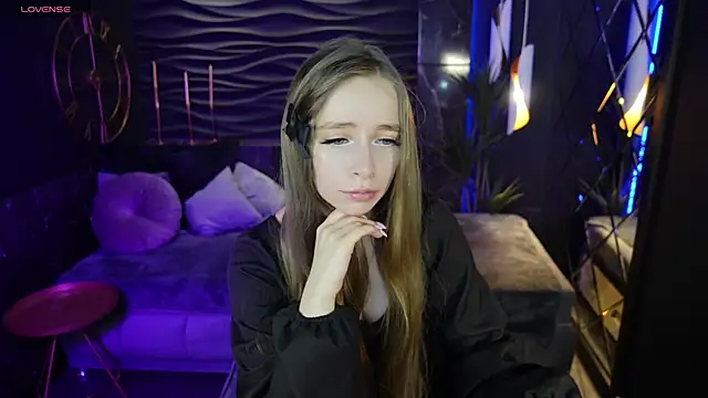 Snapshot of OliviaGentle chatting on February 21, 7:54 pm OliviaGentle online show from February 21, 7:54 pm