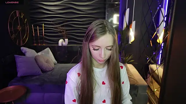 Snapshot of OliviaGentle chatting on March 6, 4:08 am OliviaGentle online show from March 6, 4:08 am