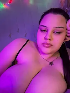 Snapshot of 31MoonLight13 chatting on January 4, 9:52 pm 31MoonLight13 online show from January 4, 9:52 pm