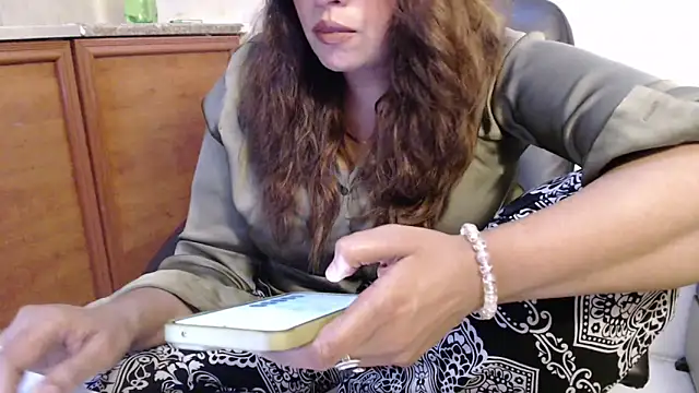 Snapshot of pareeti chatting on October 3, 11:02 pm pareeti online show from October 3, 11:02 pm