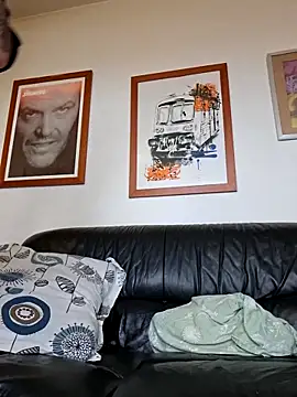 mileflav0r online show from April 13, 6:52 am