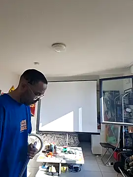 mileflav0r online show from April 17, 7:22 am