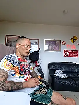 mileflav0r online show from June 3, 9:12 am